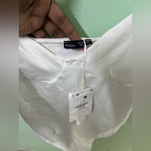 Bershka white bodysuit ♥️ - Picture 3 of 3